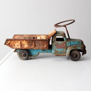 vintage Buddy L pressed steel dump truck