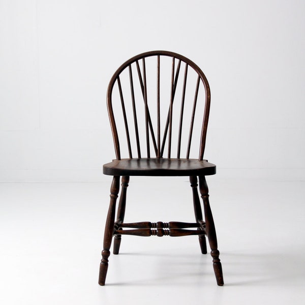 antique bow back windsor chair with tail brace