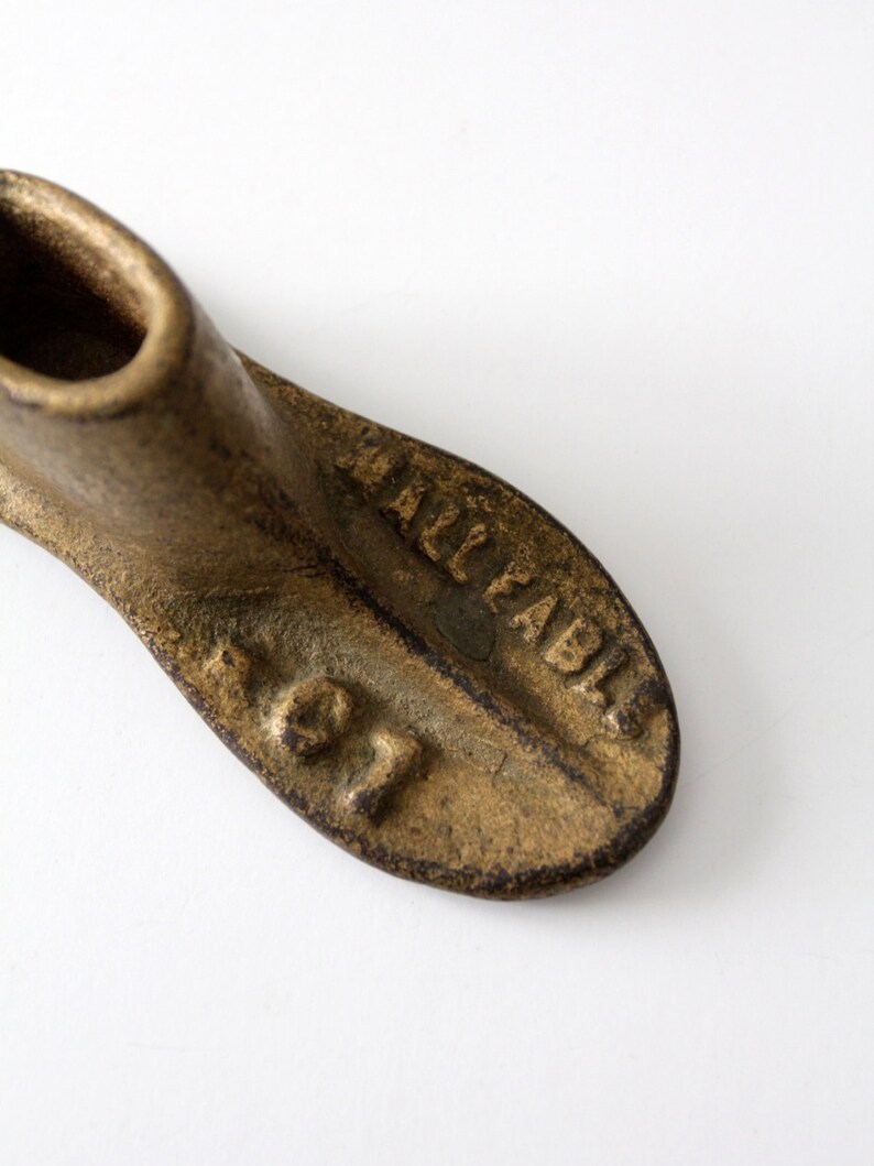 1800s cast iron Malleable shoe form, antique cobbler's shoe last image 4