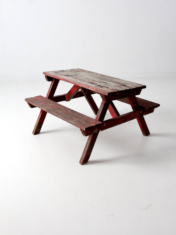 Walking table Walking table