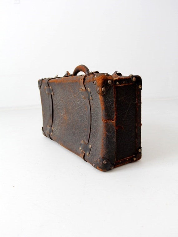 antique leather suitcase - image 9