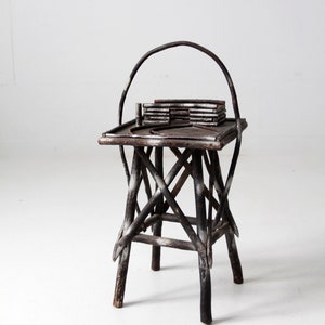antieke adirondack-twijgtafel, decoratief bijzettafeltje
