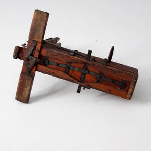 antique-wood-bender-primitive-tool-antique-carpentry-woodworking-tool