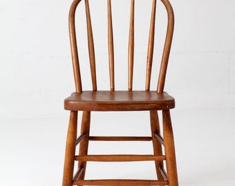 vintage Windsor spindle back chair