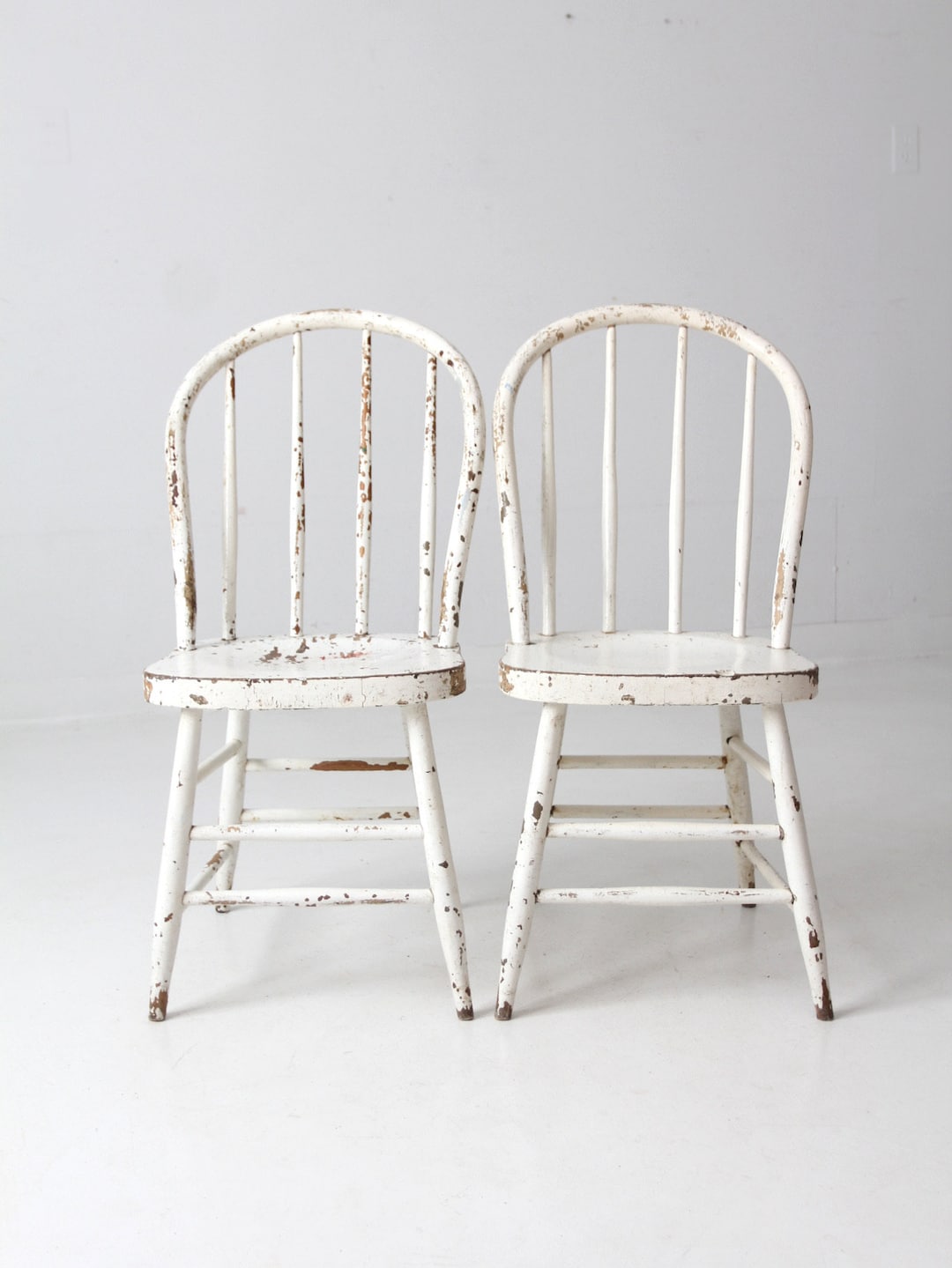 し*ー様 antique アンティーク ホワイトペイント スピンドルバック チェ Antique White Spindle Back Chairs Pair - Etsy