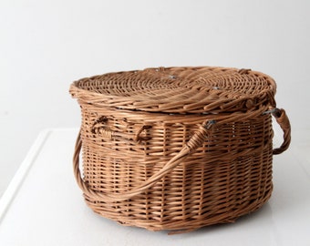 vintage wicker picnic basket