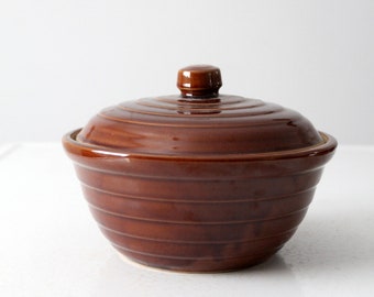 antique Monmouth Western Stoneware casserole