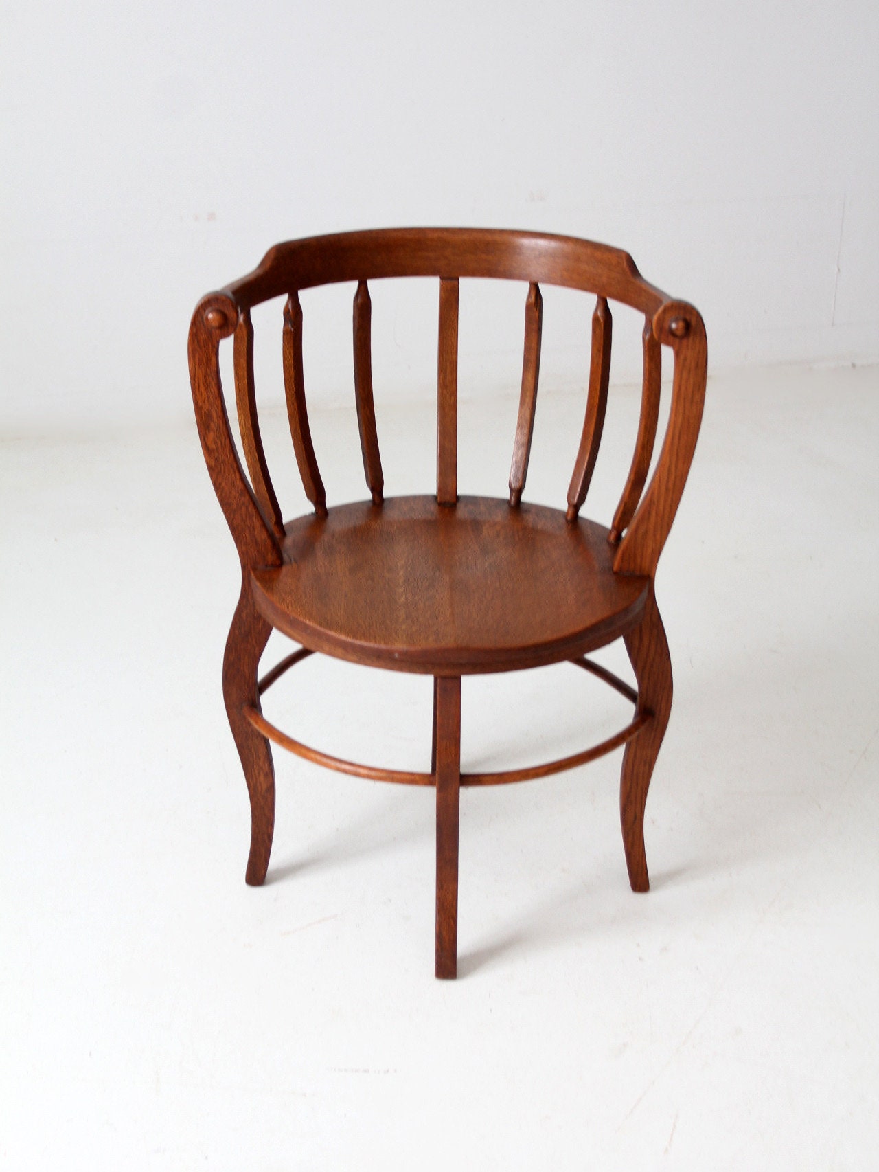 Antique wooden 2024 barrel chair