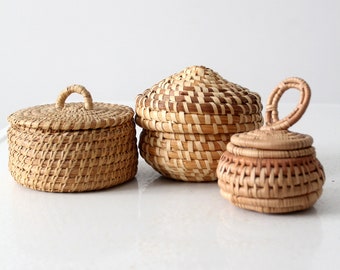 vintage hand-woven grass basket set of 3