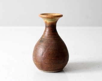 jarrón de cerámica de estudio vintage hecho a mano