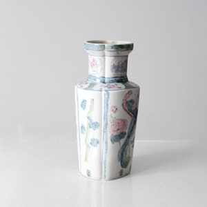 antique Chinese porcelain vase image 7