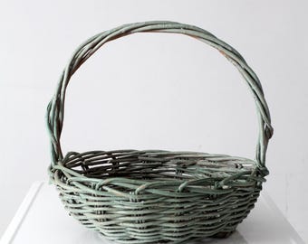 cesta de recolección vintage pintada de verde