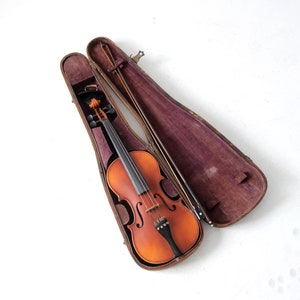 vintage Glaesel violin with case