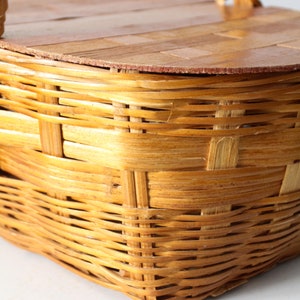 vintage woven picnic basket image 9