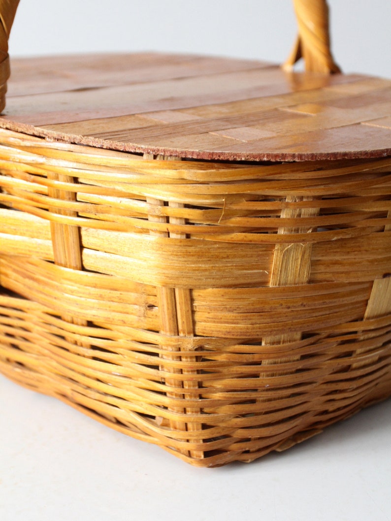 vintage woven picnic basket image 9
