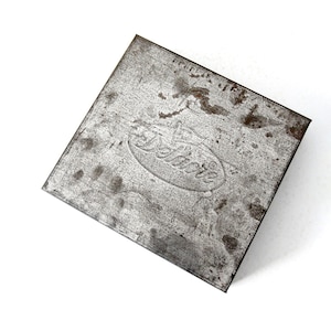 vintage Delacre tin box
