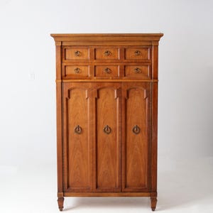 vintage Thomasville chest of drawers