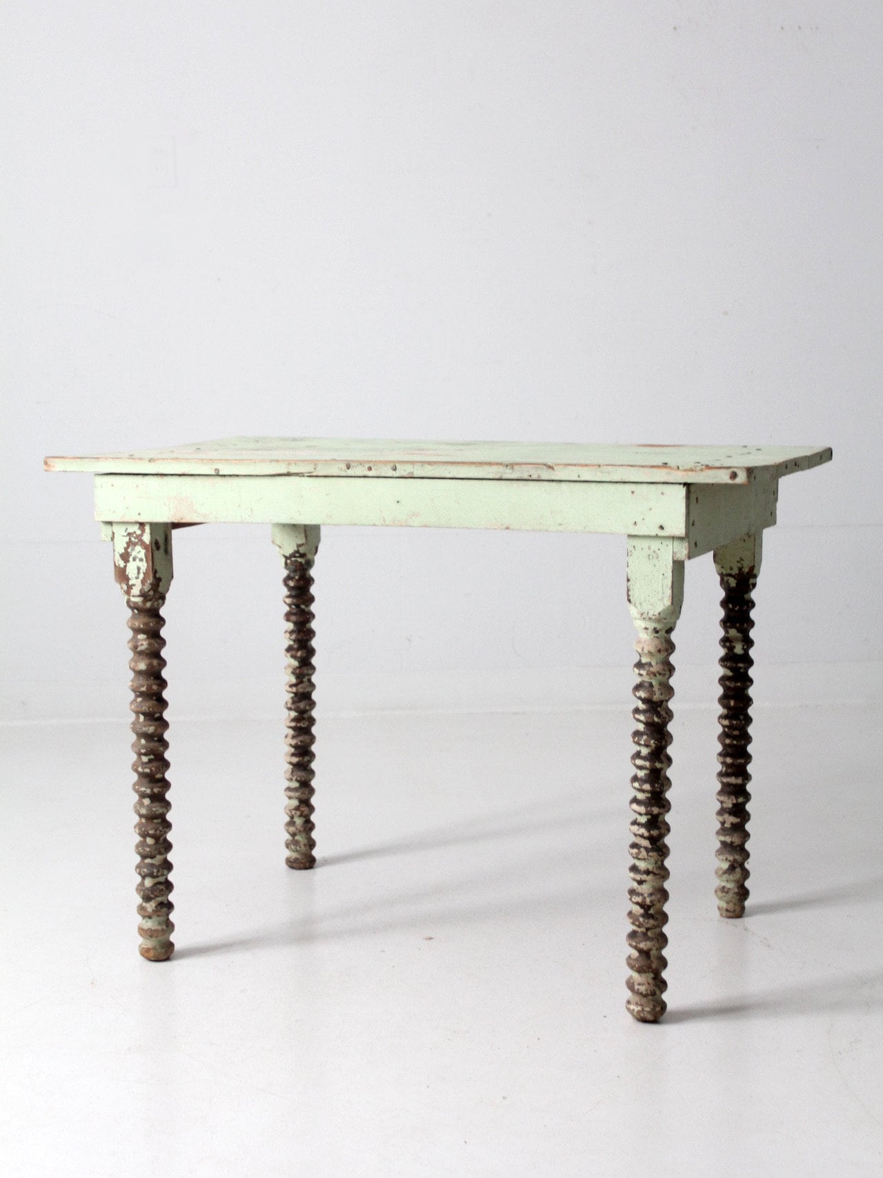 Turned leg antique table ろくろ脚 Turned leg antique table ろくろ脚 Vintage Turned Ornate Wood Table