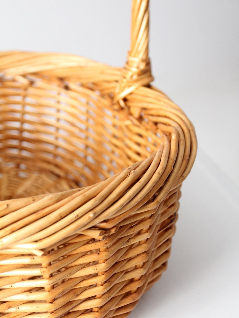 vintage wicker basket image 9
