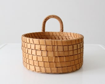 ヴィンテージのラウンドバスケット - Etsy 日本