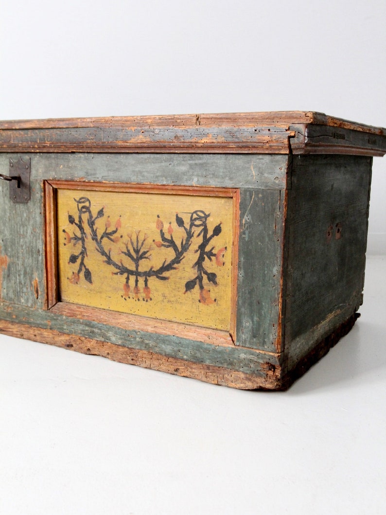 antique painted blanket chest, 19th century wooden trunk zdjęcie 10