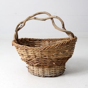cesta de mimbre rústica vintage