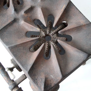 antique cast iron 3 burner stove, camping stove image 4