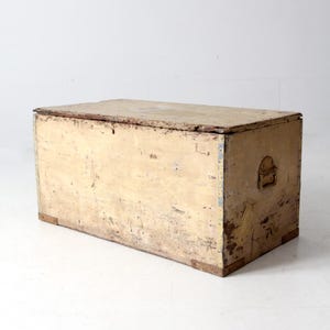 antique flat top trunk