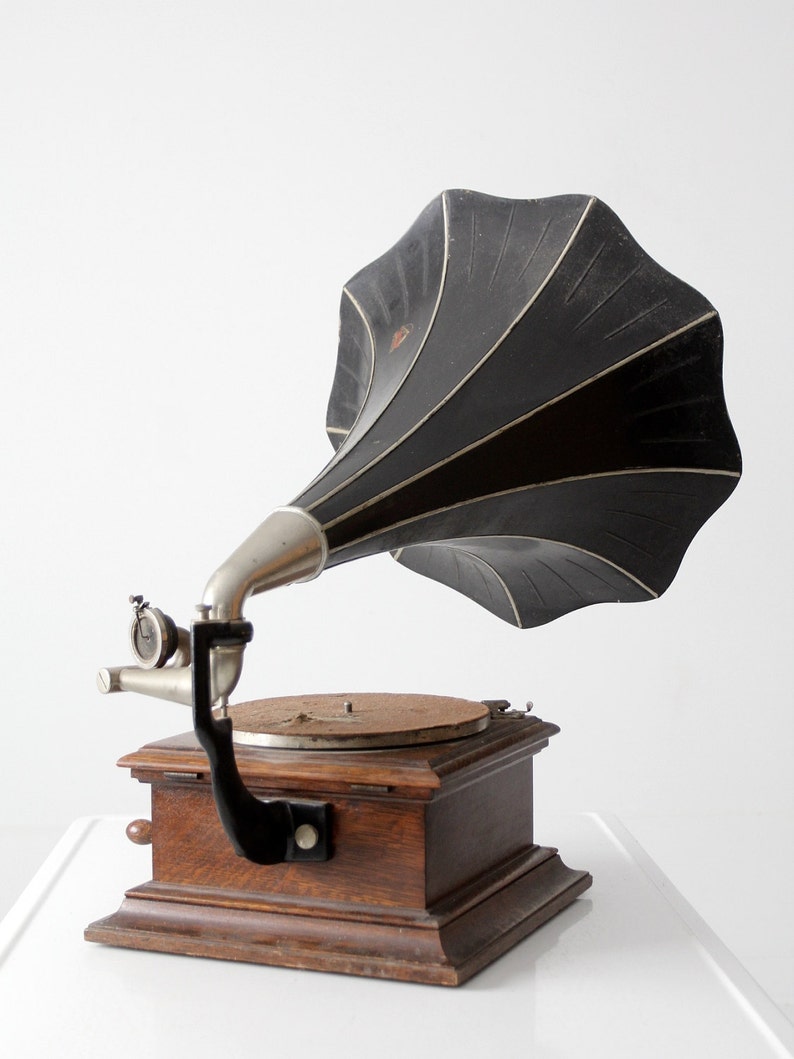 Victor II Victor Victrola, antique record player with horn image 4