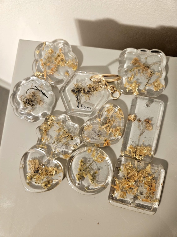 Custom Keychain Botanical Resin Custom Keychains Personalized with Name, Icon, Gold Foil