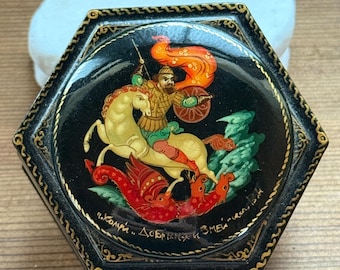 Vintage Russian Lacquer Box, Kholui Folk Art Hexagon Trinket Box