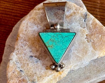 Vintage Sterling Silver 925 & Howlite Stone Arrow Tip Shaped Pendant