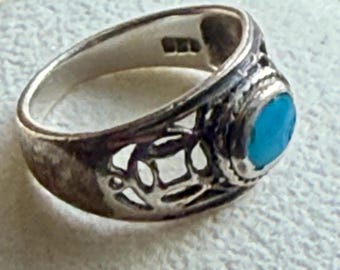 Vintage 925 Sterling Silver and Turquoise Size 4 Ring