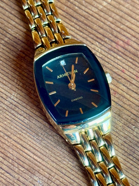 Vintage Armitron Ladies Wrist Watch - Etsy display picture 3
