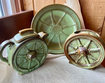 Vintage Frankoma Wagon-Wheel Set, Avocado Green Teapot, Vase, Wagon Wheel Plate, MCM Glassware
