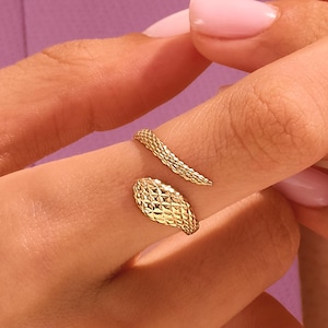 Adjustable 14k Solid Gold Snake Ring / Dainty Serpent Band for Women / Gold Stacking Jewelry / Birthday Gift for her