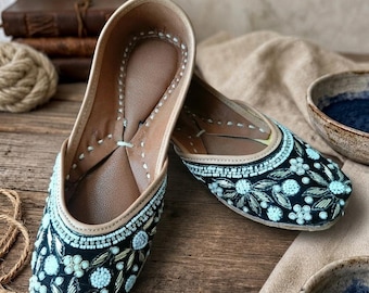 Handmade Black Velvet Juttis, Embroidered Bridal Khussa Flats, Wedding Shoes