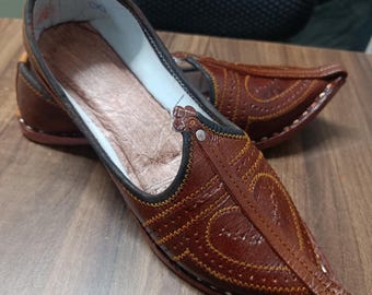 Handmade Brown Leather Jutti for Men, Traditional Punjabi Khussa Mojaris, Ethnic Wedding Footwear