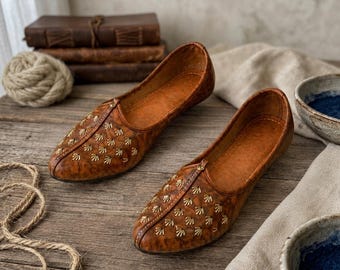Handmade Leather Punjabi Jutti for Men, Traditional Ethnic Wedding Loafers