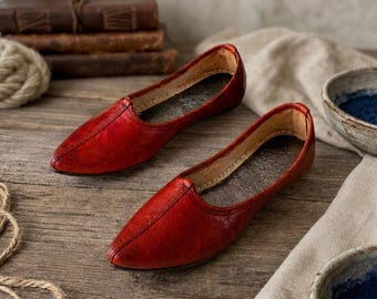 Handmade Dark Red Leather Jutti, Punjabi Mojaris, Ethnic Wedding Bridal Shoes