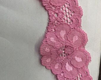 4 yards bubblegum stretch scalloped lace trim 1 5/8”