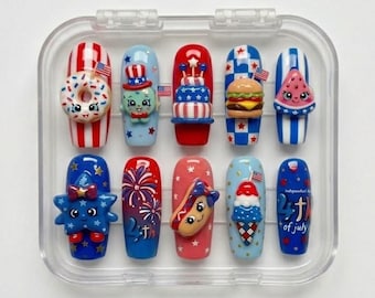 Uñas postizas Shopkins Americana hechas a mano / Lindo diseño 3D de Jessicake Poppy Corn para el 4 de julio / Uñas de lujo con estampado patriótico de cuadros rojos, blancos y azules