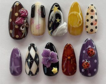 Uñas postizas retro caprichosas hechas a mano / Diseños mixtos con flores, lunares y estrellas / Uñas almendradas para un estilo vintage artístico