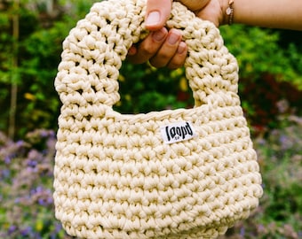 The Cloud Bag crochet pattern + video tutorial, beginner-friendly crochet handbag, easy crochet bag pattern, beginner crochet bag pattern