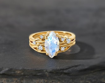 Marquise regenboog maansteen gouden vermeil ring | Celestial CZ-cluster