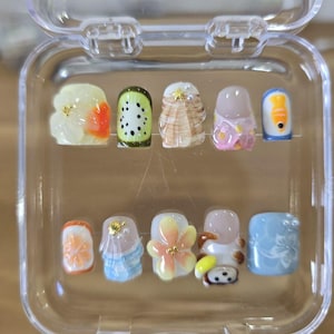Kawaii Monkey Press On Nails, Handmade Beach Press On Nails, Playful Beach Nails, Fun Summer Fake Nails