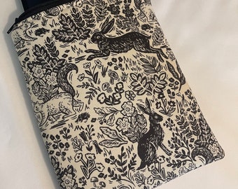 Kindle Paperwhite rabbits sleeve//Rabbits Paperwhite sleeve/Rabbits Kindle paperwhite sleeve/Zippered kindle sleeve