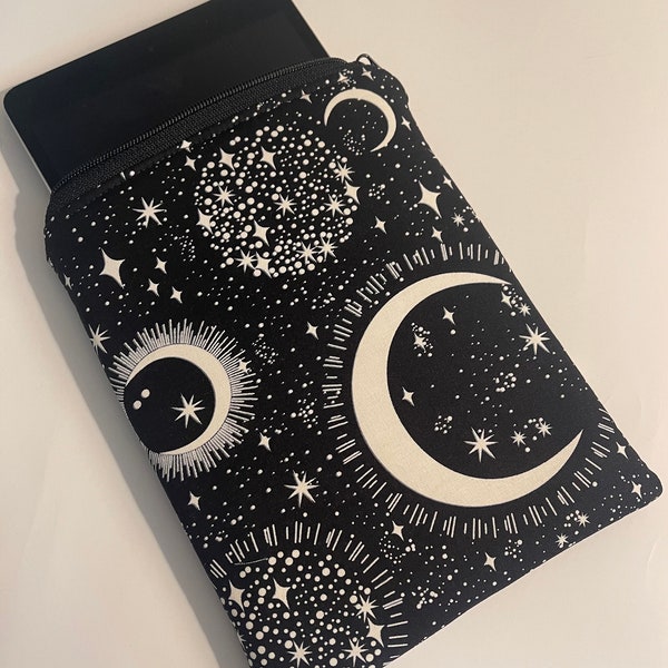 Kindle Paperwhite glow in the dark sleeve//skeletons  Paperwhite sleeve/Moon and stars black Kindle paperwhite sleeve/Zippered kindle sleeve