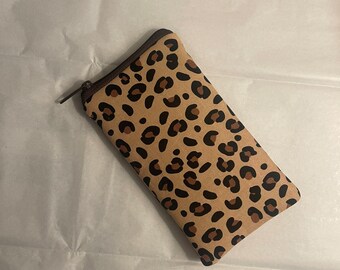 Leopard print sunglasses case//Zippered sunglasses pouch//Padded sunglasses case