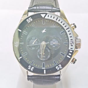 Chronograph Quartz  Wrist Watch For Men Q31